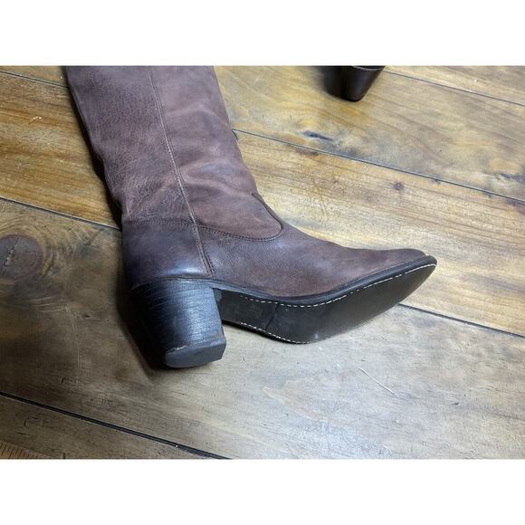 Frye-Women's 8B Jackie #76575 Brown Distressed Leather Tall Western Riding Boot - Picture 10 of 11